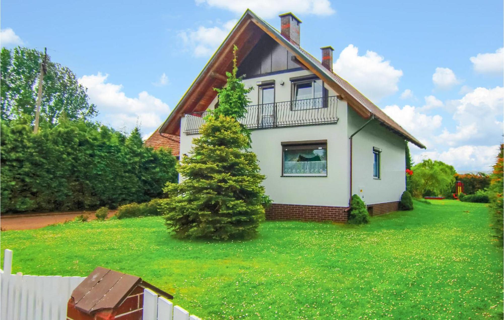 Amazing Home In Kolczewo With Sauna エクステリア 写真