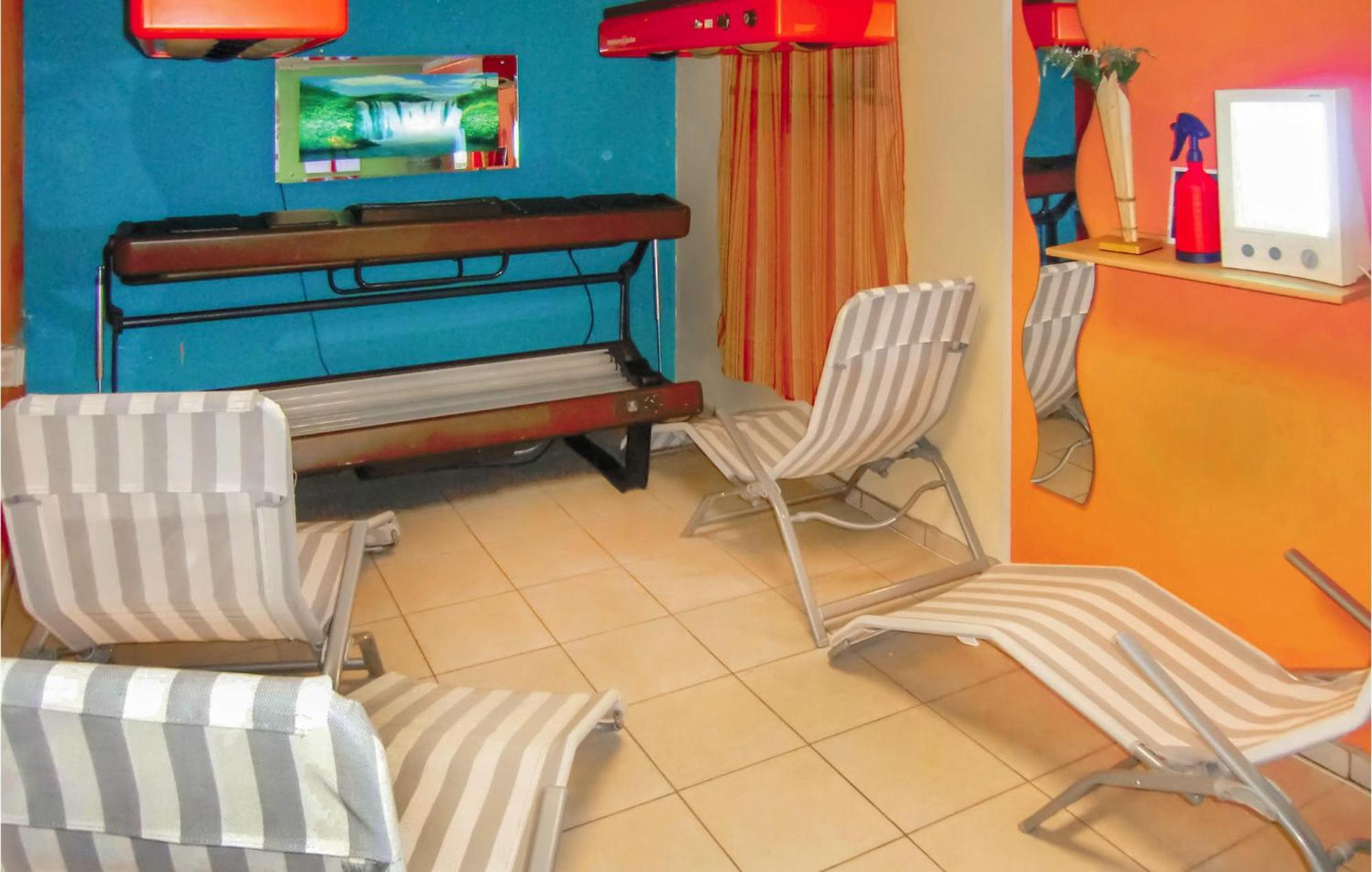 Amazing Home In Kolczewo With Sauna エクステリア 写真