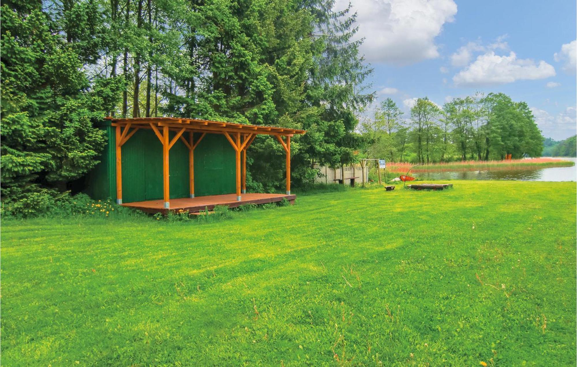 Amazing Home In Kolczewo With Sauna エクステリア 写真